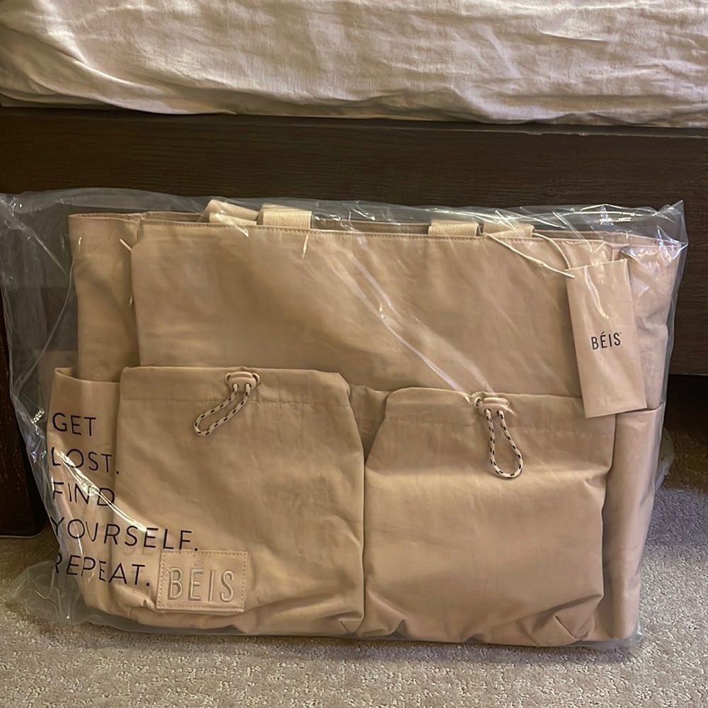 BEIS Sport Carryall in Beige